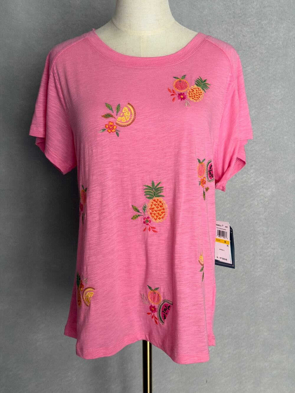 Democracy Embroidered T-Shirt Short Sleeve Pink Women's Medium NEW